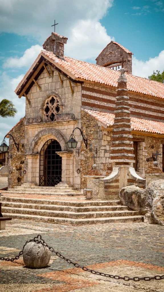 Altos de Chavón - kolonialna wioska na Dominikanie